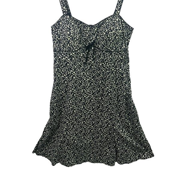 R&K Originals Dresses & Skirts - R&K Originals VTG Women's Strap Floral‎ Dress Black/White fit and flare Sz 12